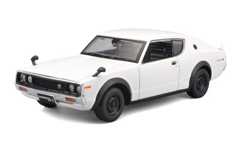 Maisto 24 1973 nissan - maisto,