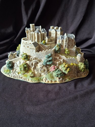 Lilliput lane england s - lilliput, england’s