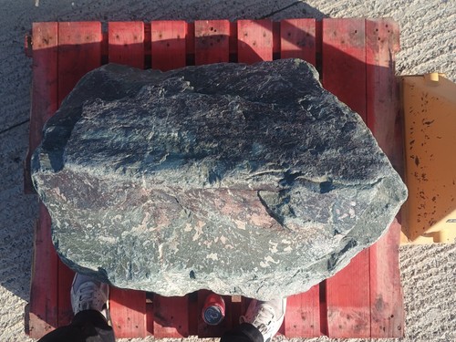 Large granite garden - large,