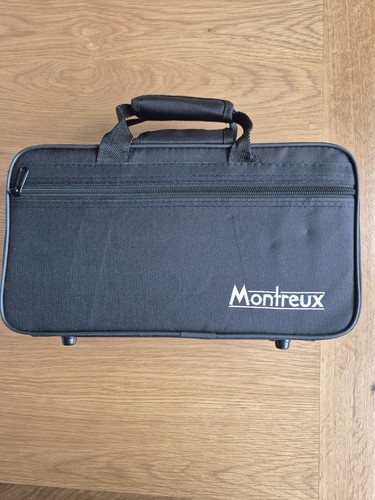 Flat clarinet case - b,