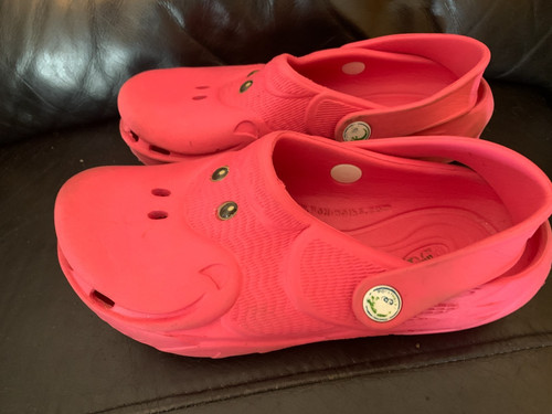 Girls pink croc - pink,