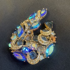 Huge SPHINX Red Carpet Blue AB Marquise Rhinestones Gold t Filigree Brooch 3d7