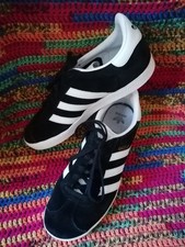 ADIDAS SIZE 5 BLACK WITH WHITE