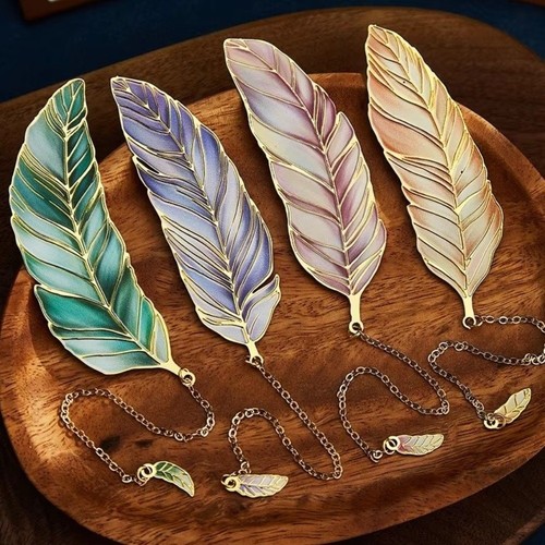 Gilded vein feather - vein, reading