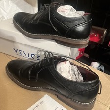 mens black venice street and