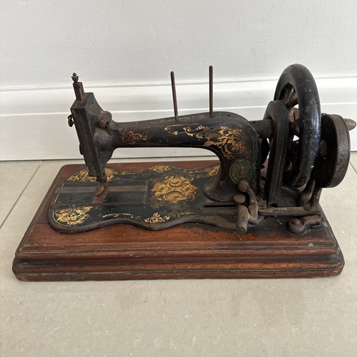Singer vintage hand crank - singer,