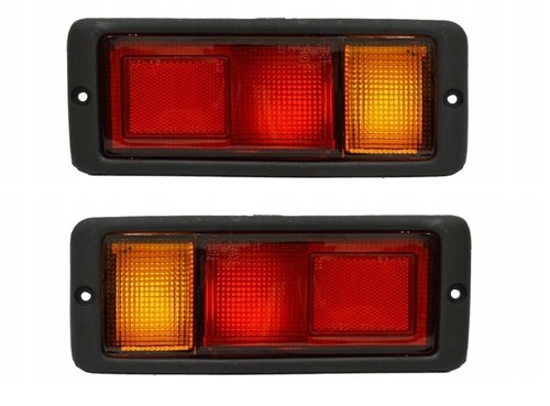 Pair rear lower tail light - rear,