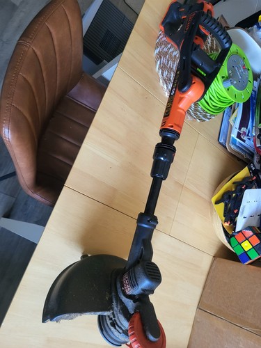 Black decker strimmer - decker, 25cm