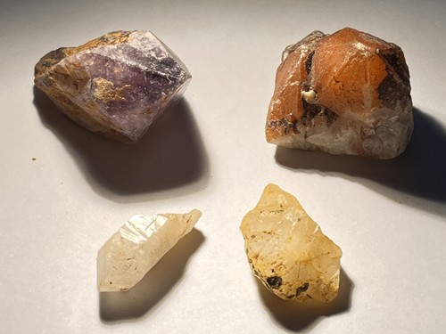 Natural blue amber coloured - 4x,