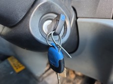 FORD TRANSIT MK7  PANEL VAN 2006-2014 IGNITION BARREL WITH BLUE CHIP KEY X2