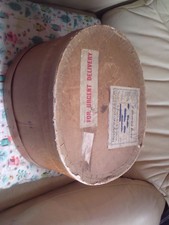 Lovely vintage hat box - vintage,