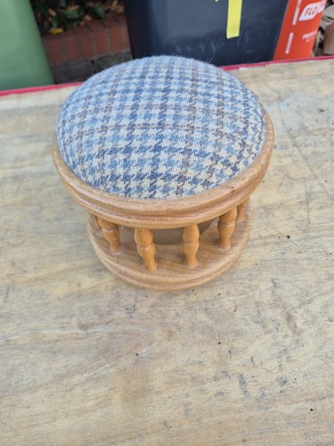 Hat pin cushion - hat,