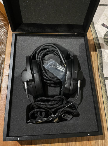 Sennheiser 820 closed back - 820, closed-back