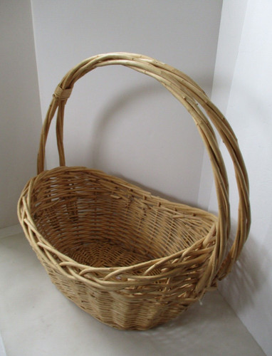 Huge basket woven wicker - huge,