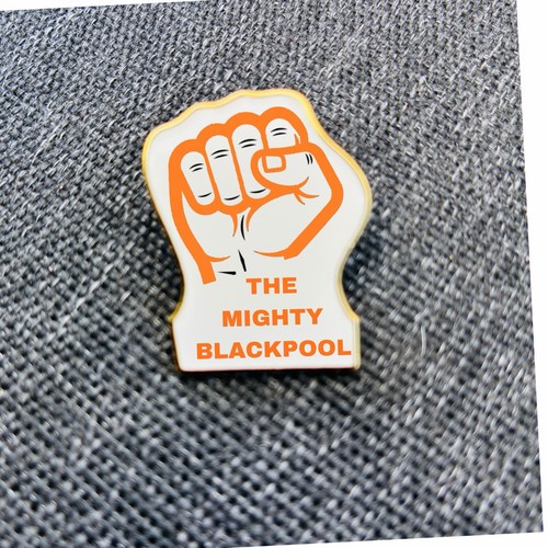 Blackpool metal pin badge - blackpool,