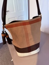 Burberry bucket bag
