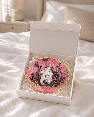 Hugging moomin trinket dish - hugging,