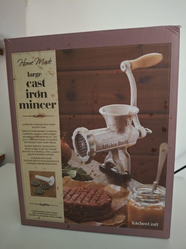 Cast iron mincer with - cast,
