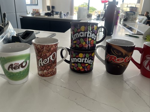 Nestle ceramic mugs - 8,