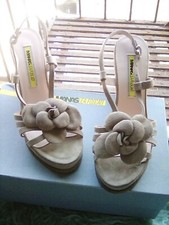 Ladies Beige Manas Lea Foscati