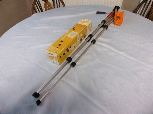 Cobra tripod model - tripod, boxed