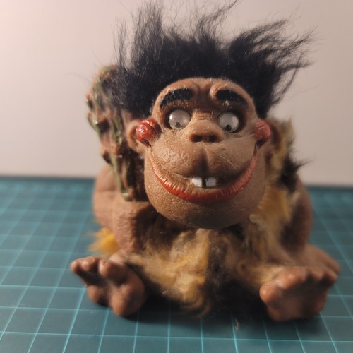 Klonk the cave - man, troll