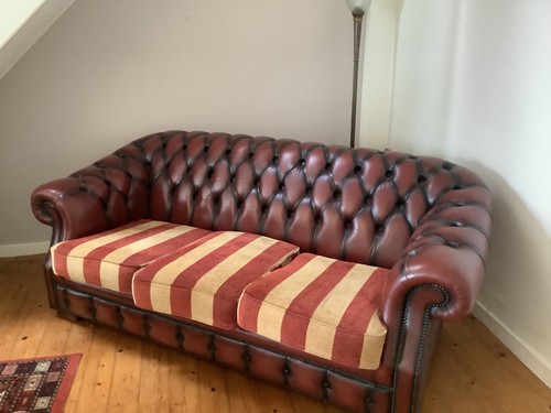 Burgundy chesterfield sofa - chesterfield,