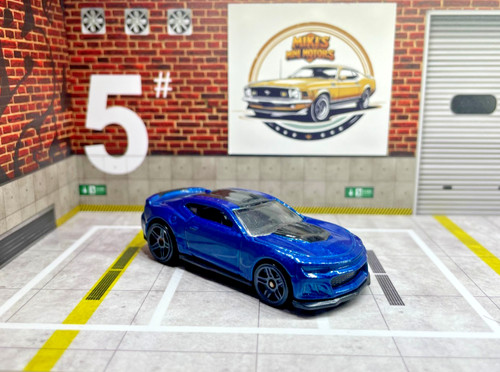 2017 hot wheels camaro - hot,