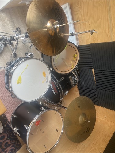 Acoustic drum kit - acoustic, with