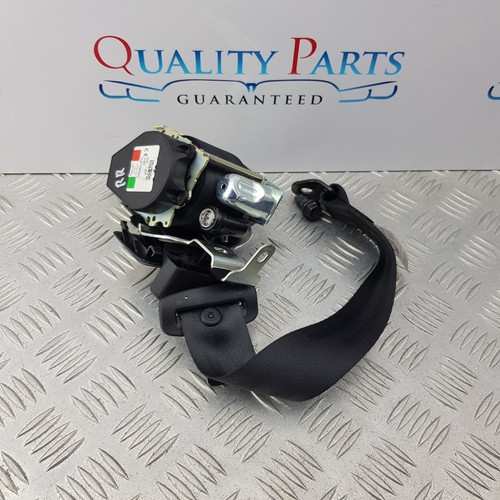 Toyota avensis seat - belt, rear