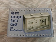 Quartz Analogue Alarm Clock Silver with Date Display Battery Operated