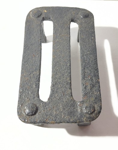 Antique heavy cast iron heat - cast,