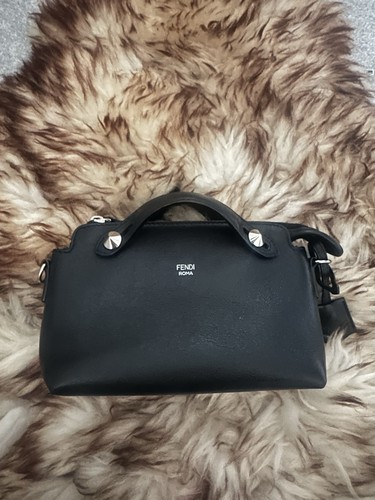 Auth preloved black - preloved,