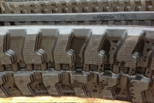 Camso mini digger - digger, rubber