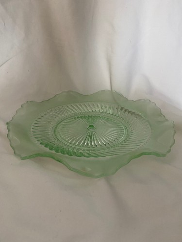 Art deco green glass - green,