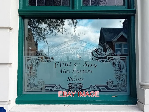 Photo flint brewery window - photo,