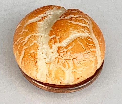 Dolls house round crusty - house,