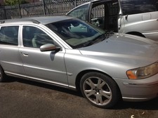 VOLVO V70 MK2 1999-2007, S60 MK1 2000-2010 FRONT WING FENDER DRIVERS RIGHT SIDE