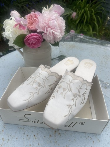Ivory vintage embroidered - ivory,