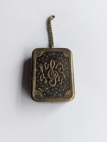 Vintage musical charm keyring - musical,
