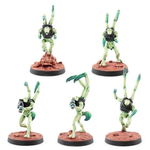 Sci miniature alien mantids - sci-fi,
