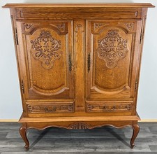 Cabinet Vintage French Louis XIV Oak Sideboard with Carved Cupboard LOT 4471