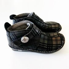 Alegria Caiti Plaid to Meet