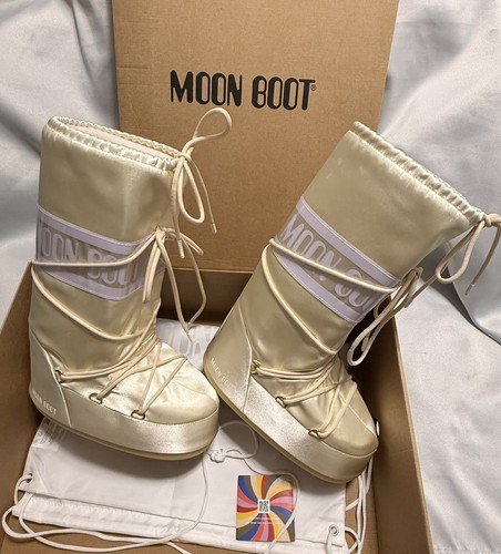 Moon boot icon - moon,