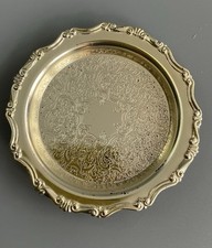 Vintage Scalloped Edged