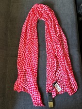 PHASE 8 HEART PATTERN SCARF -