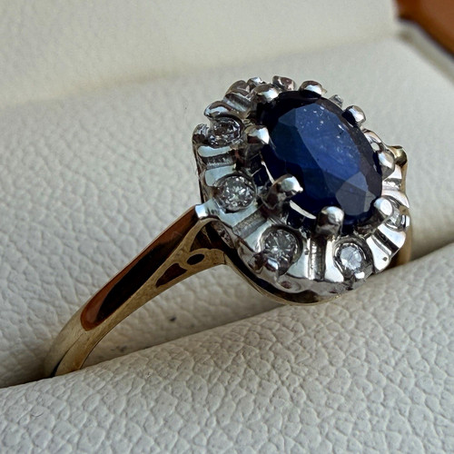 9ct yellow gold blue sapphire - 9ct,