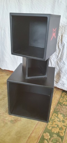 Staggered black freestanding - black,