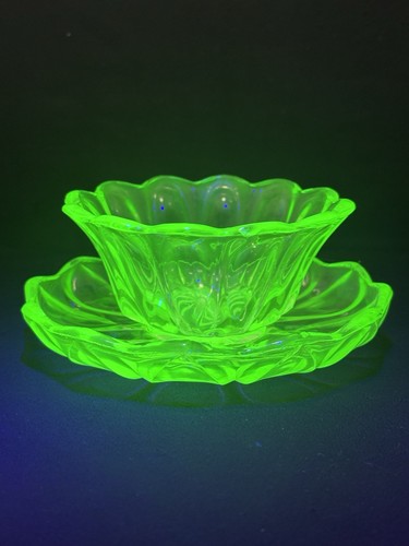 Vintage green uranium - green,