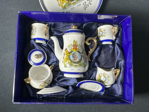 Queen elizabeth golden - uk,